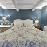 Lovely Mini Suite