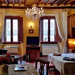 Cozy Apartment In Central Position