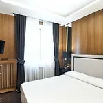 7 Borgo San Jacopo