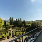 3Bdrm Luxury Apartment In Tuscan Villa,Private Estate, Shared Swimmingpool