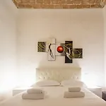 Lian Home In Florence By Mmega