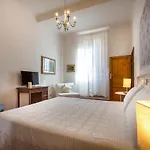 Classic Tuscany Apartments By Mmega