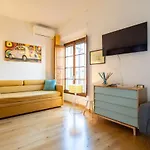 Sant\'Ambrogio Charming Flat