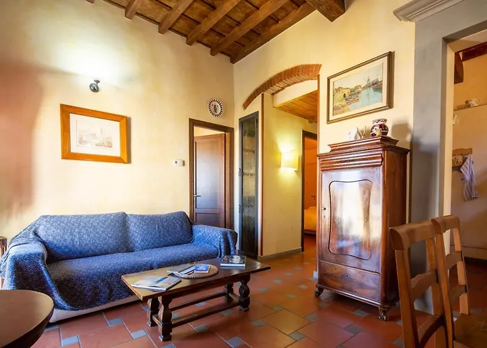 Oltrarno Apartment