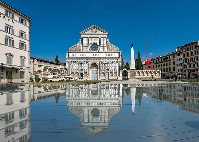 Via Avelli, 4 - Florence Charming Apartments - Delightful And Bright 3Rd-Floor Apartment Without Elevator, Overlooking One Of Florence\'S Most Beautiful Squares, Exceptionally Located For Exploring The City