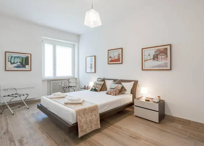 Ponte Vecchio-Newly Restyled Flat