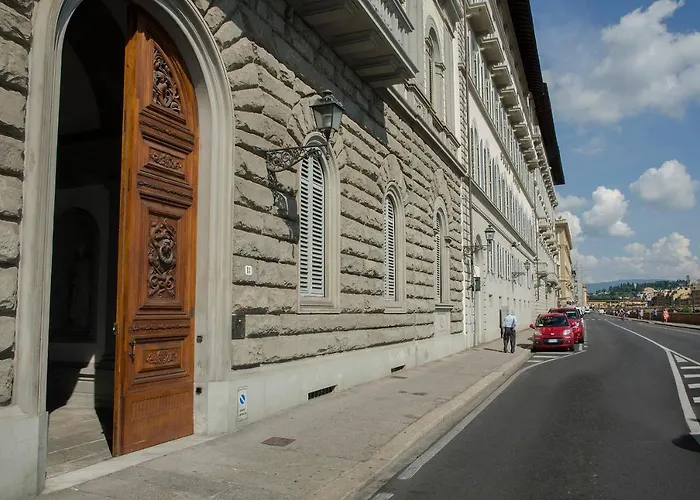 Lungarno Vespucci Charming Apartment