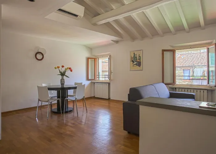 Giorgio Ponte Vecchio Apartment