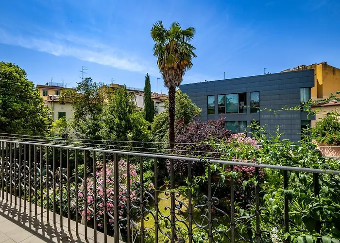 Yid Capo Di Mondo Luxury Apartment In Florence