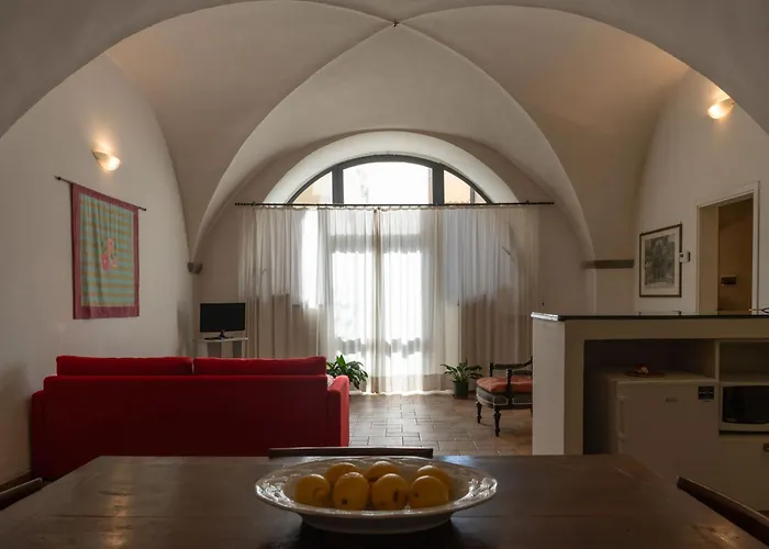 Characteristic Apartment In The Center Of Florence