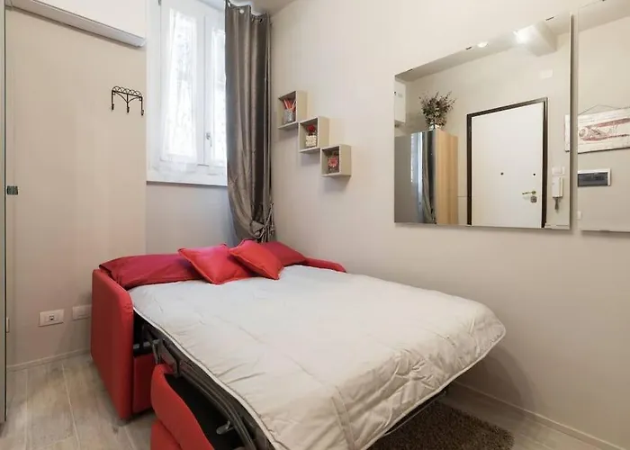Keys Of Italy - Sreparata 24 Small - Cozy Nest Looks For Solo Traveller