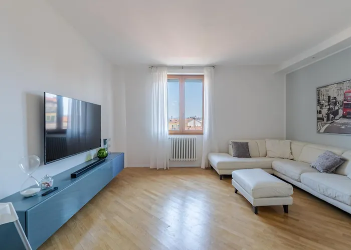 Moderno Quadrilocale, Ultimo Piano