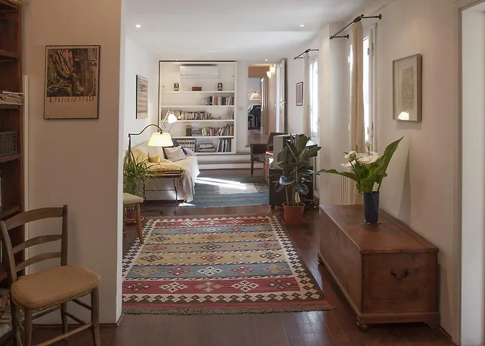 Grand Piano Apartment