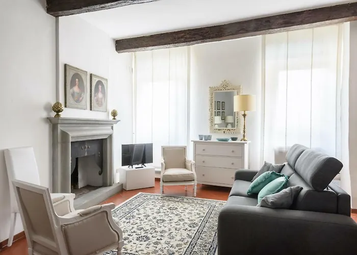 Ponte Vecchio Romantic Suite