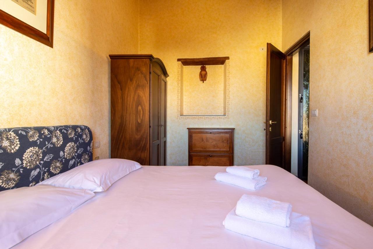 Oltrarno Apartment *
