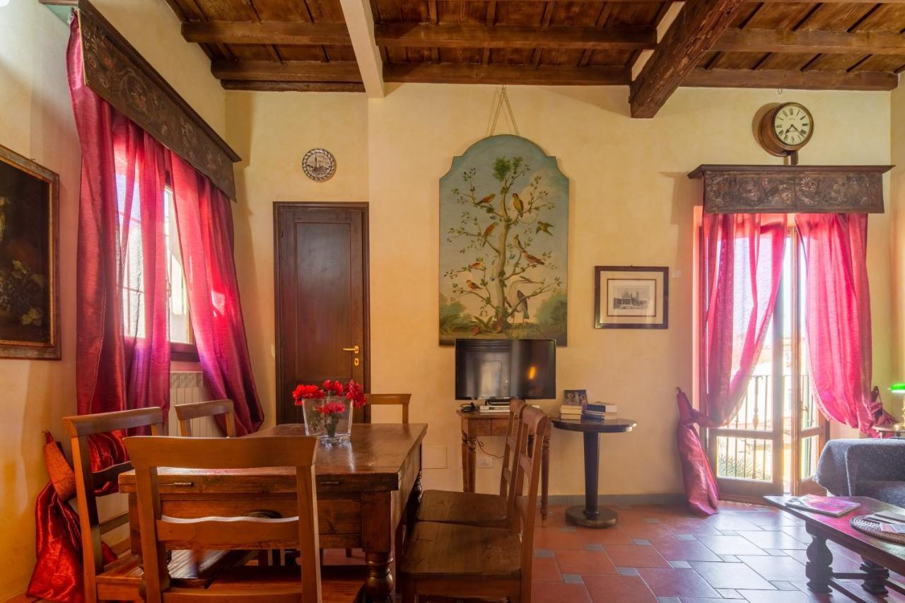 Oltrarno Apartment