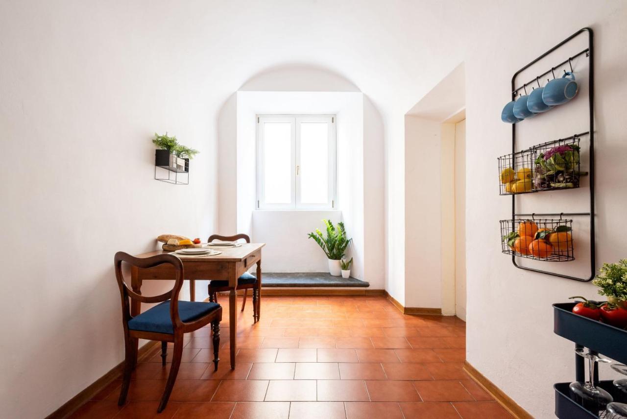Apartment Historic Center! Charming Traditional Florentine Building - Ac,wifi - By Likehomeflorence