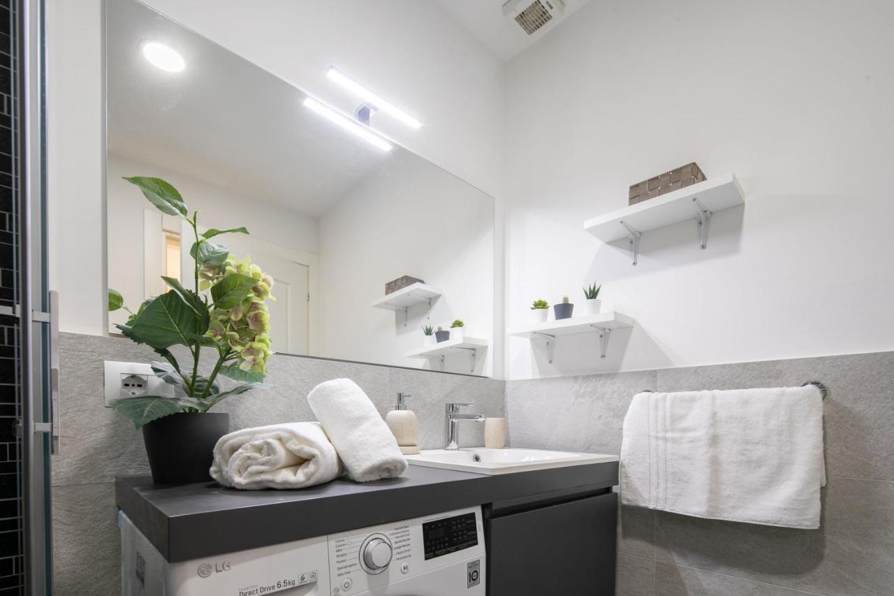 Pepi Modern By Mmega