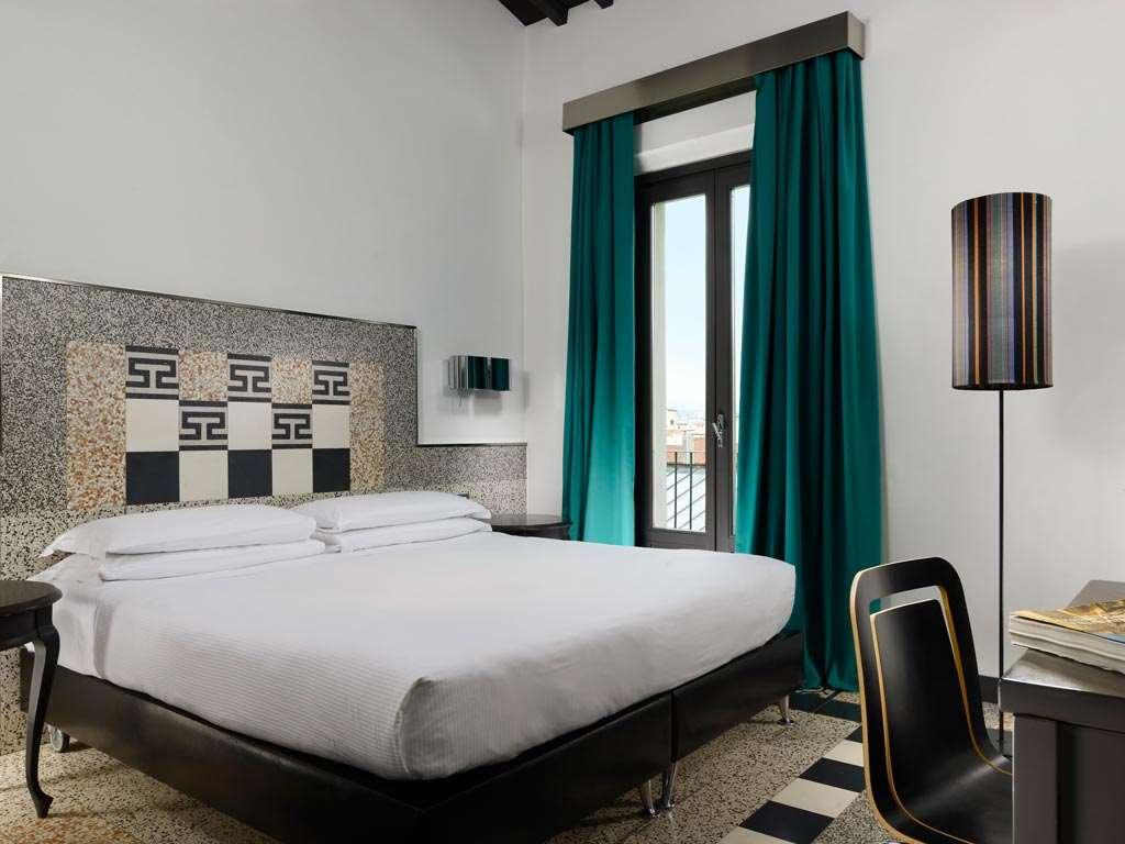 Universo - Wtb Hotel