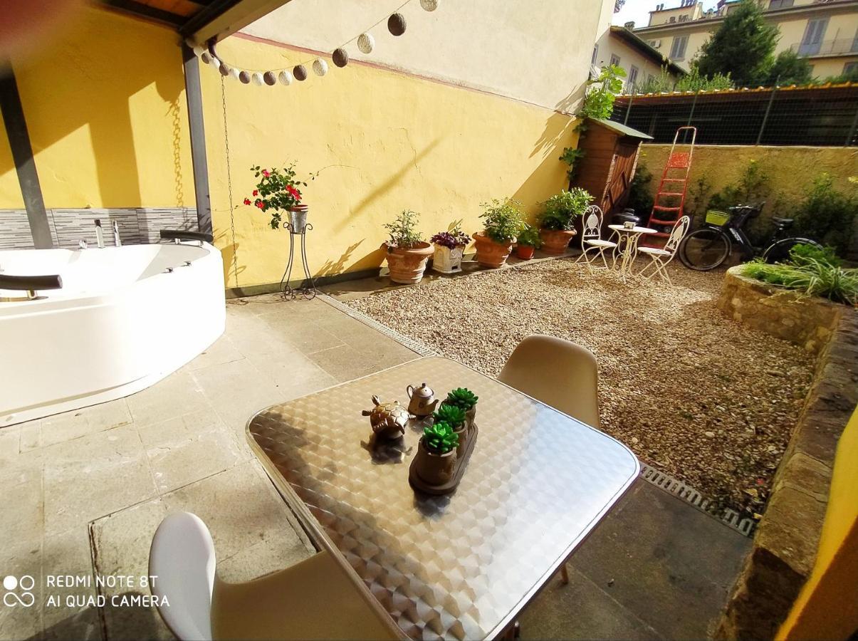 Appartamento Nadia's Lovely - With Private Garden And Jacuzzi Firenze