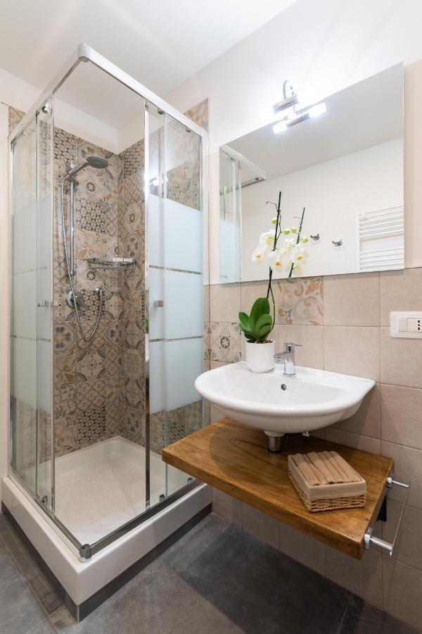 Lovely With Balcony Apartment
