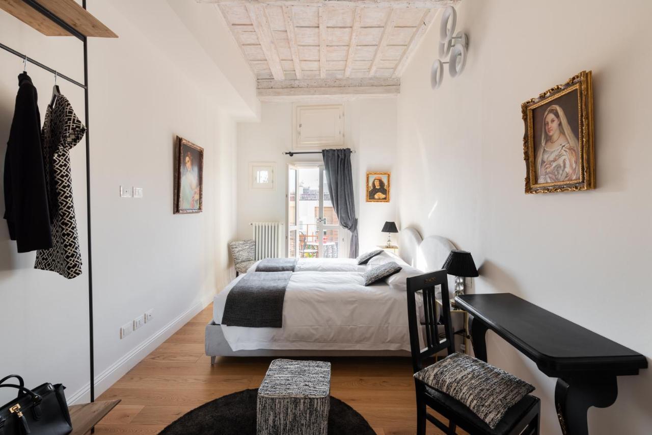 Apartment Lovely With Balcony