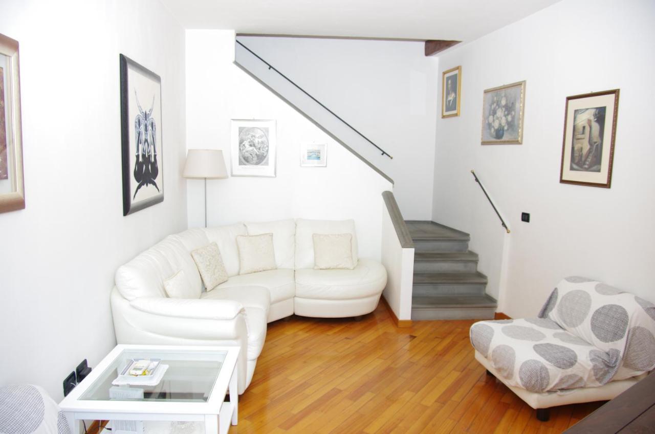 Artisti In With Great A/c Apartment