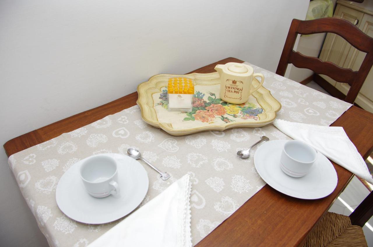Apartment Artisti In With Great A/c