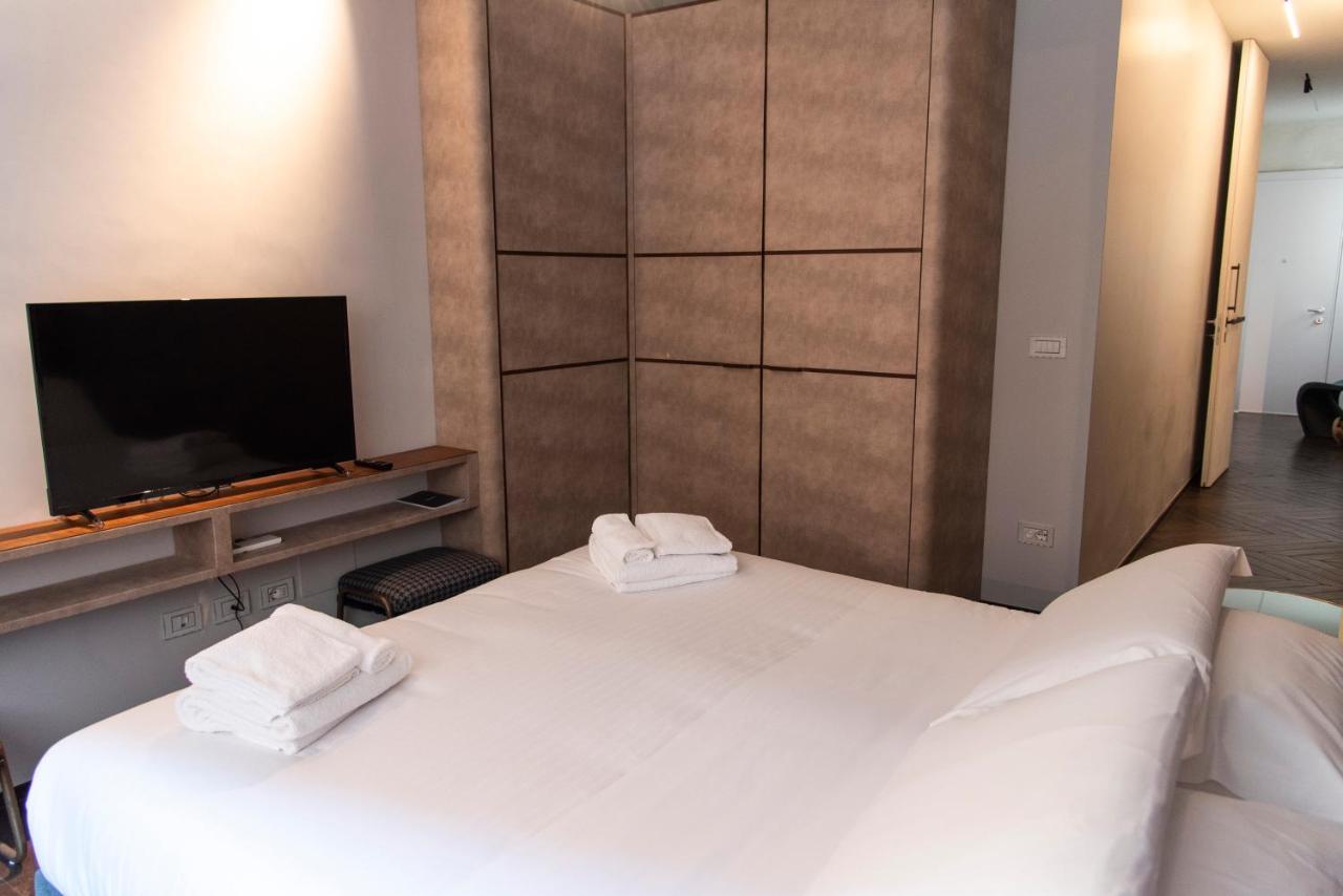 Ponte Vecchio Luxury And Stylish Florence