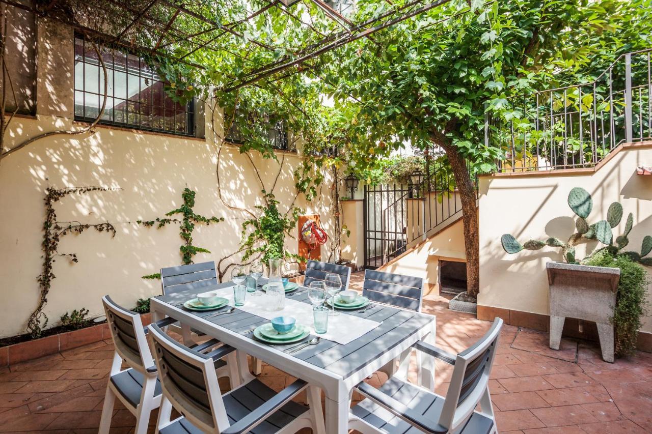 Apartment Santa Reparata With Patio And Terrace Florence