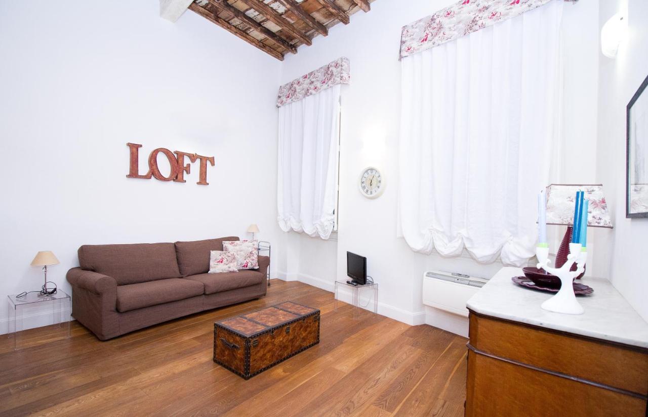 Charming Santa Croce Loft Apartment *