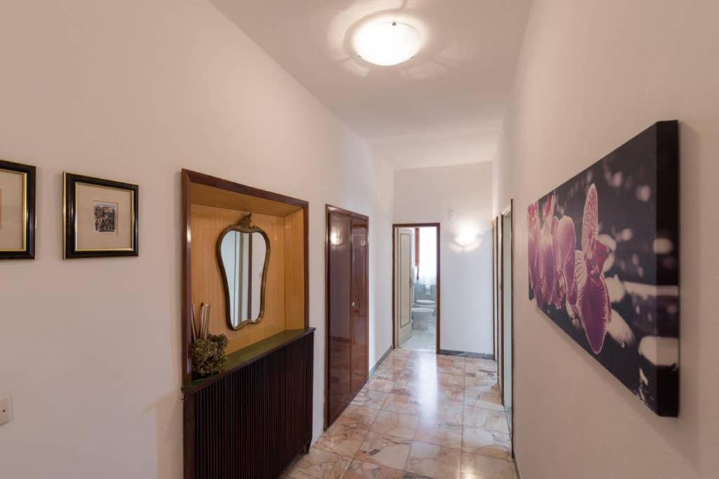 La Casa Di Lucia - * Florence