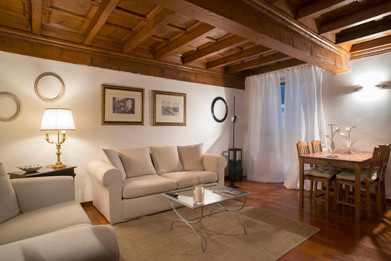 Apartment Visconti Di Modrone Palace Heart Of