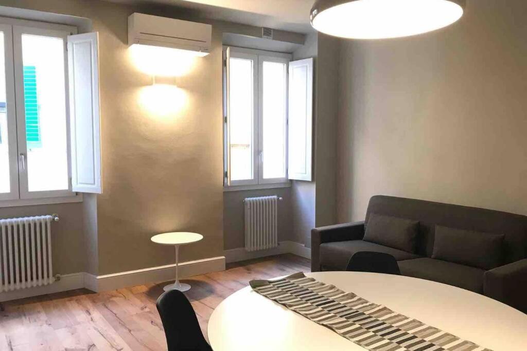 Santa Croce's 2 Apartment
