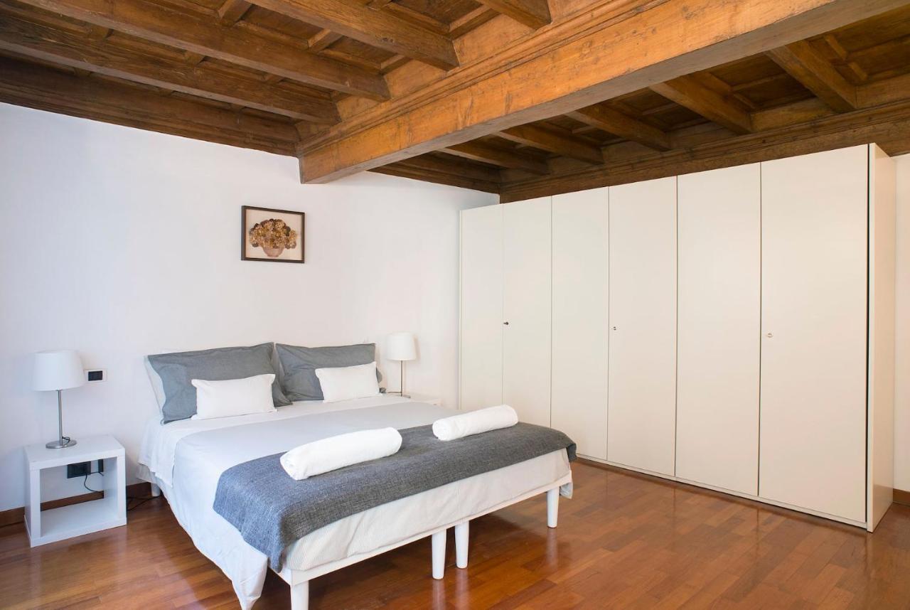Visconti Di Modrone Palace Heart Of Apartment Florence
