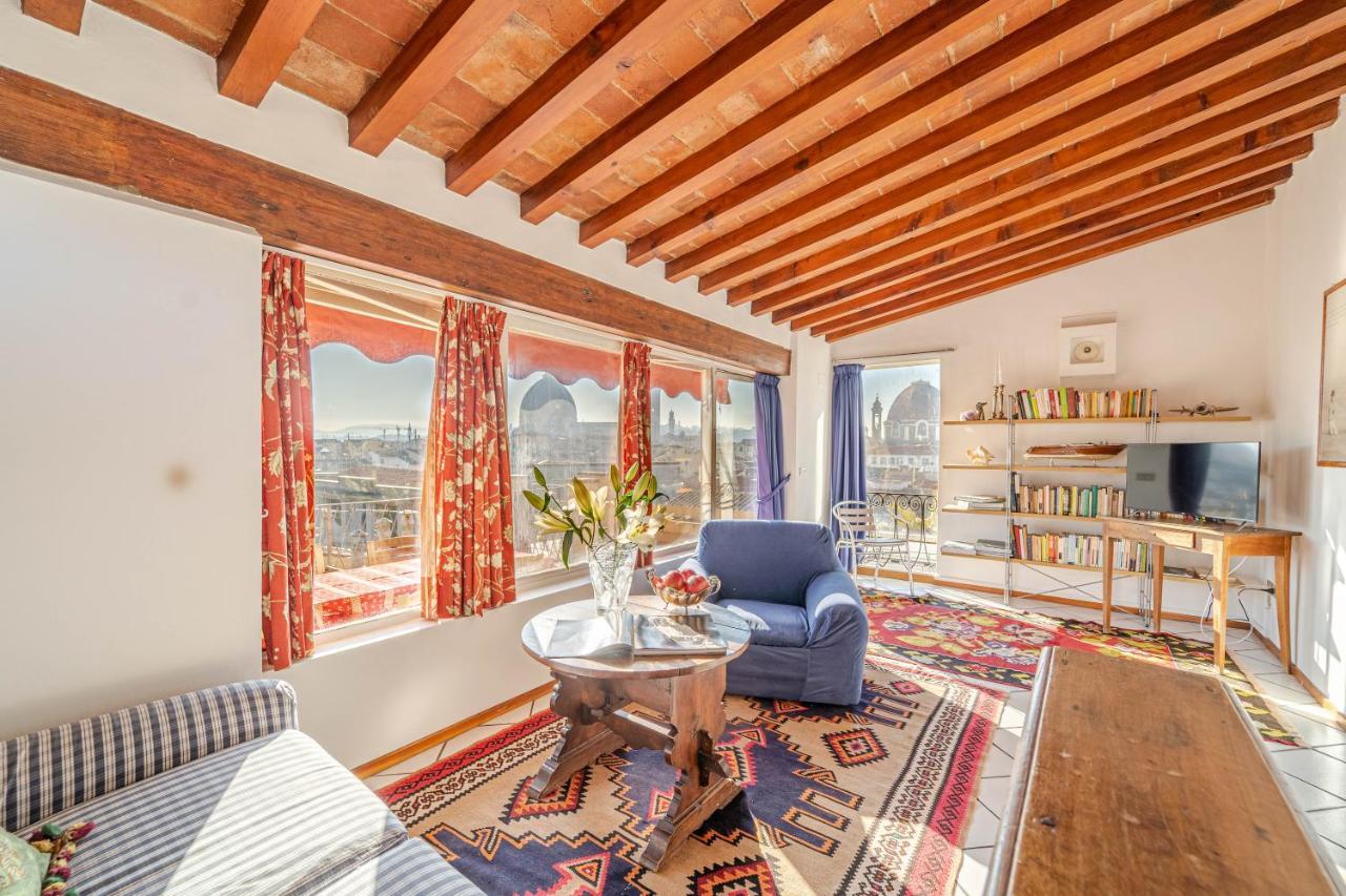 Apartment Terrace For Artists