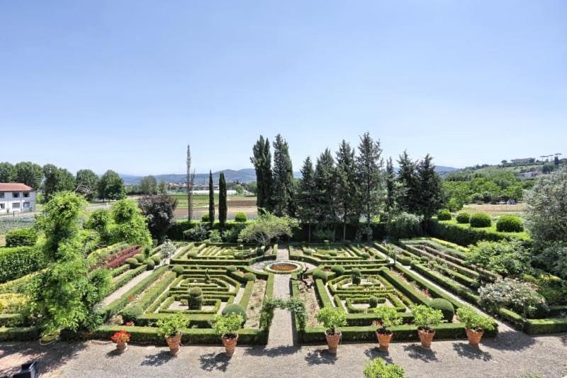 Villa Merlo Ner0 Florence