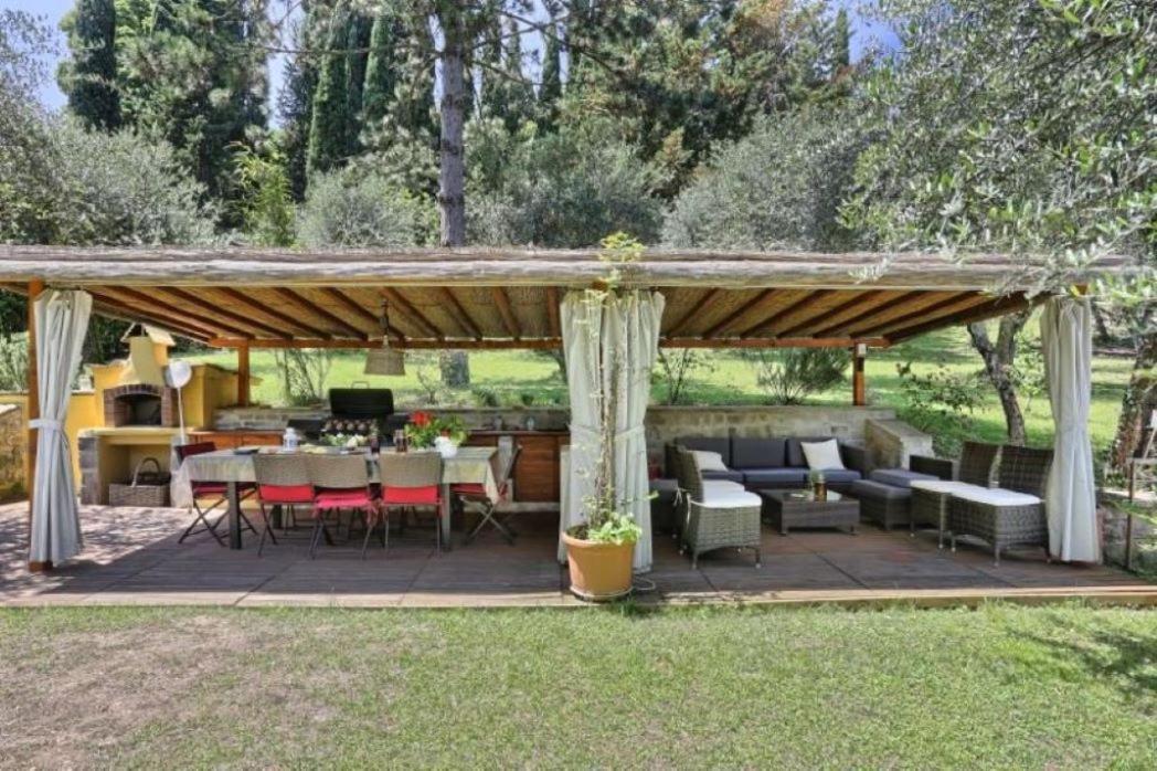 Merlo Ner0 Villa