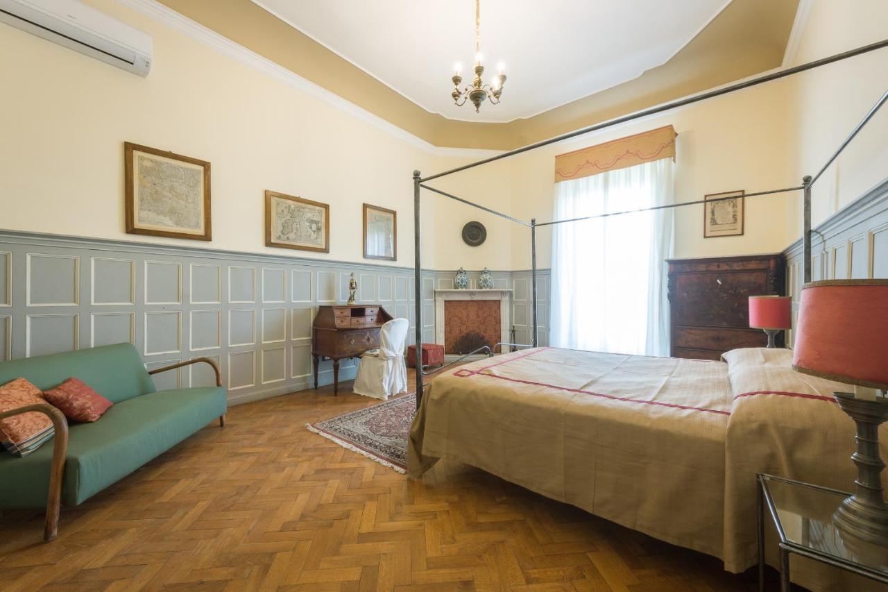 Villa Merlo Ner0 Florence