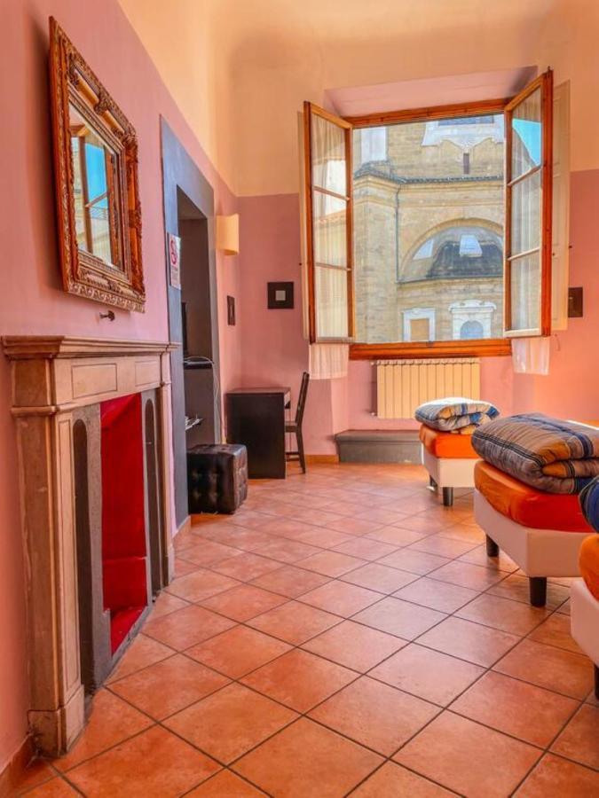 Hostel Emerald Palace *