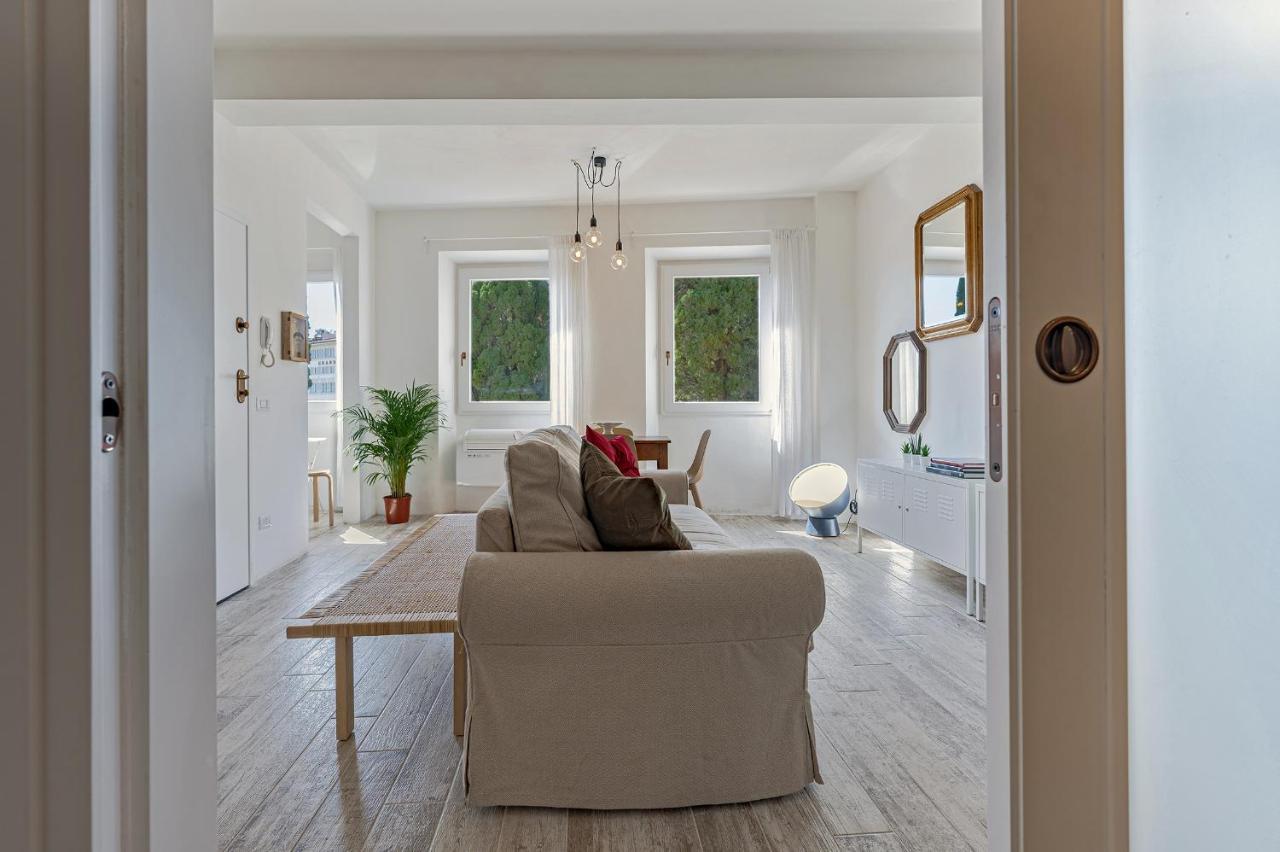 Apartment Charm: Piazza View *