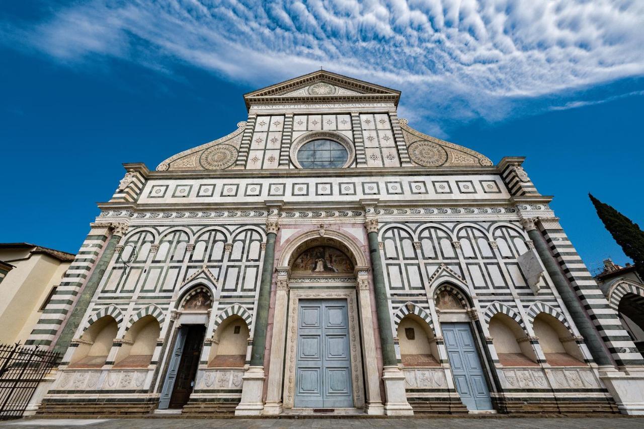 Charm: Piazza View * Florence