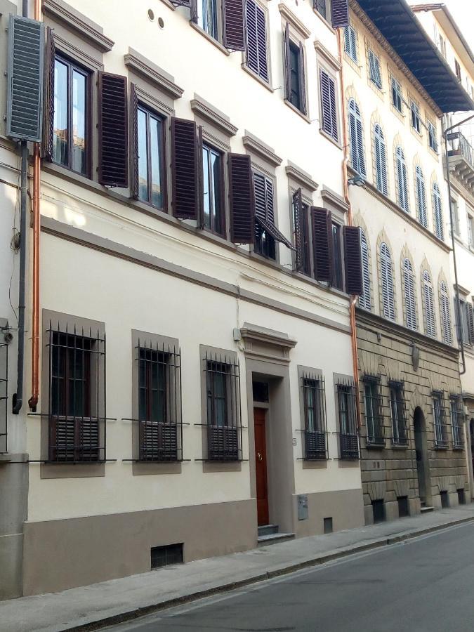 Lovely With Balcony Apartment *