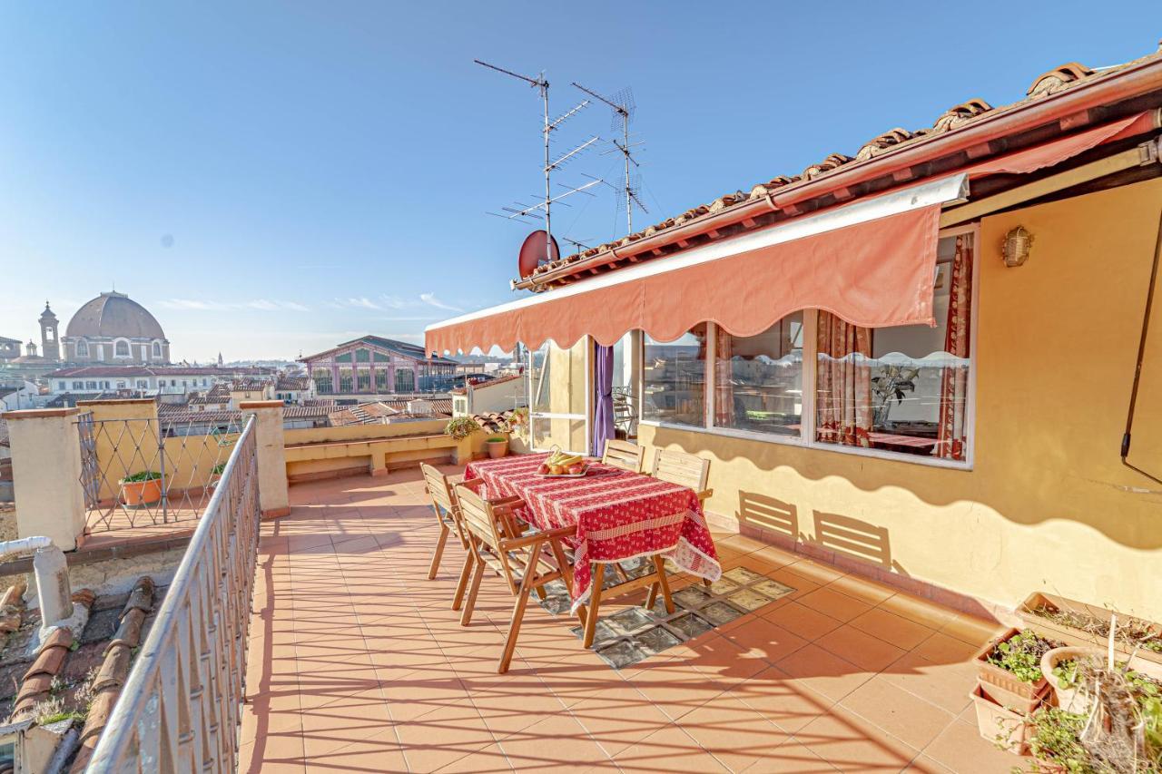 Terrace For Artists Apartment