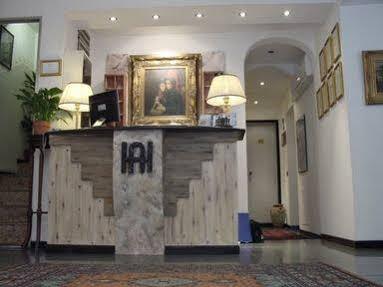 Ariston Hotel 2*