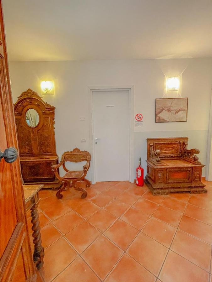 Emerald Palace Hostel
