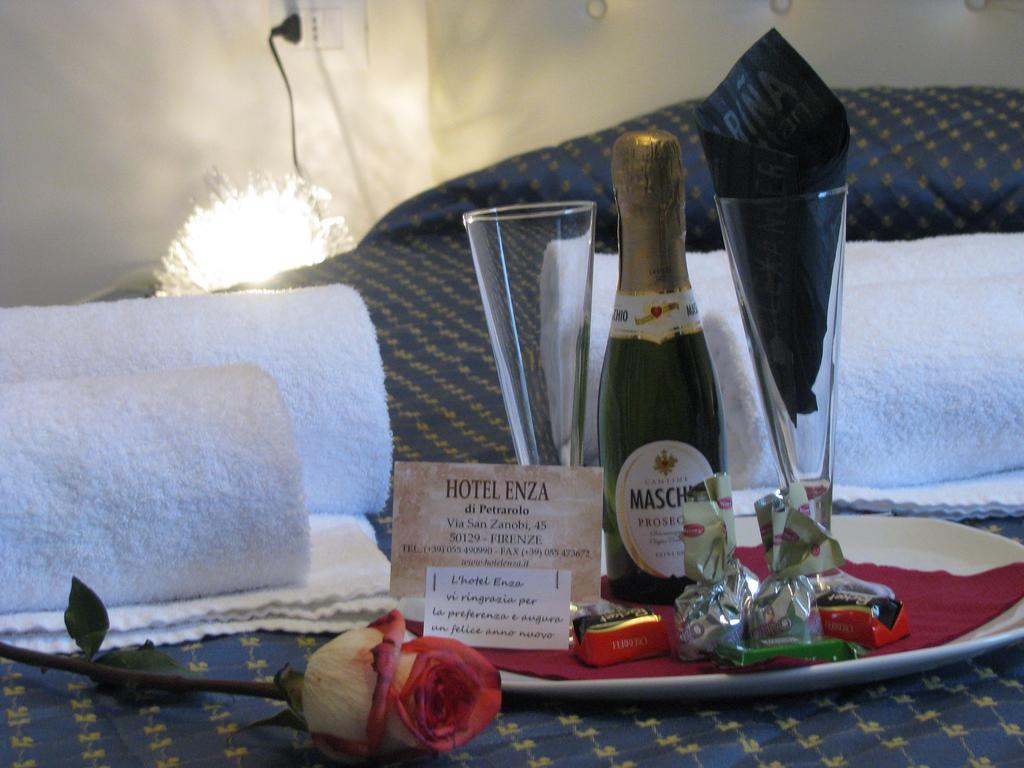 Enza Hotel 2*