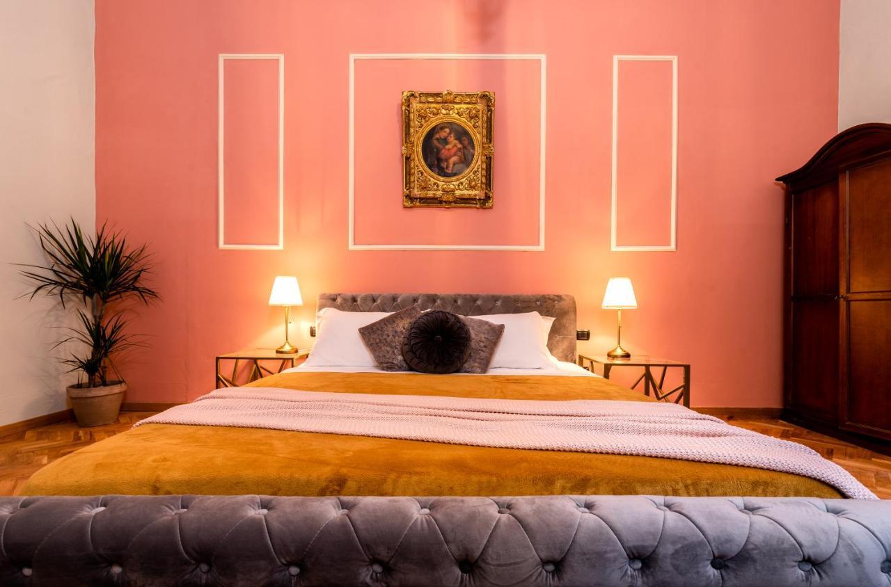 Elegant And Historic 3-bedroom In Center -by Likehomeflorence Apartment *