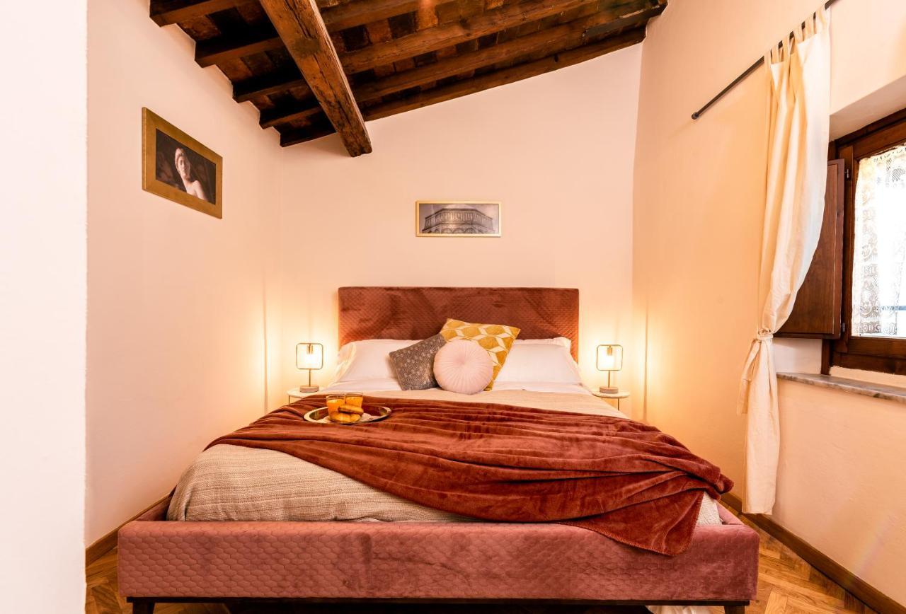 Elegant And Historic 3-bedroom In Center -by Likehomeflorence Apartment *