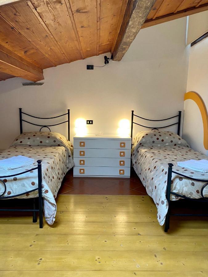Cozy 4th And Top Floor Apartment *